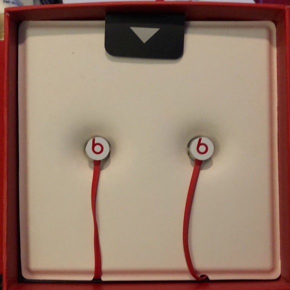 UrBeats by Dre - Picture 2 of 2